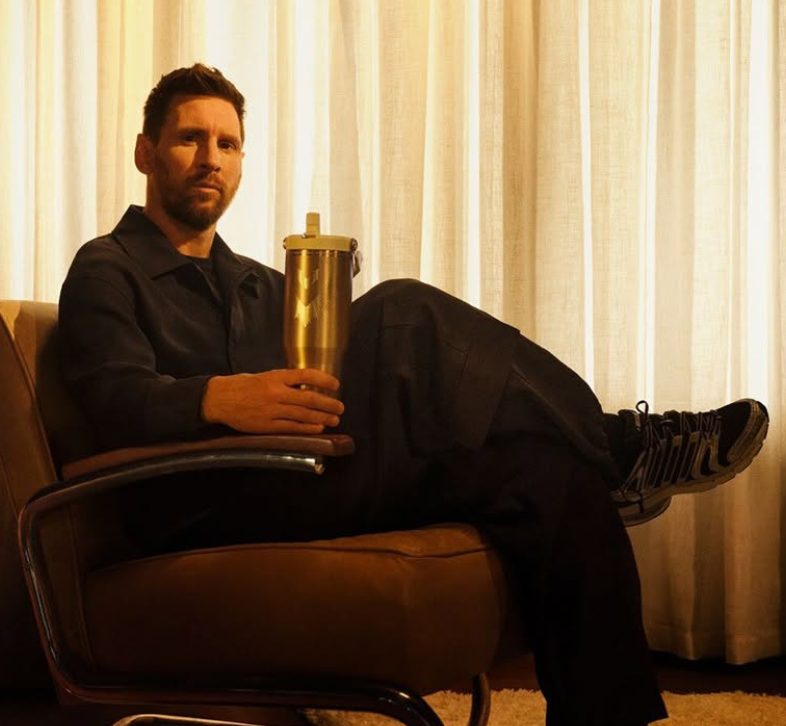 Stanley x Messi 1913 IceFlow™ Flip Straw 2.0 Tumbler 30 oz - Image 5