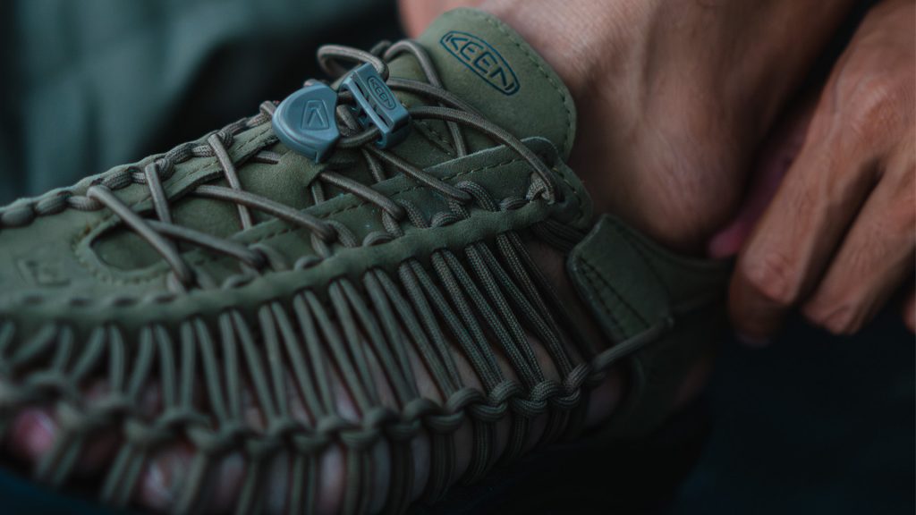 Sepatu untuk Kaki Lebar: Cara Memilih yang Nyaman & Tidak Menyiksa (2026)